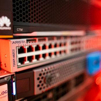 Síťové přepínače a infrastruktura datového centra ALTEPRO